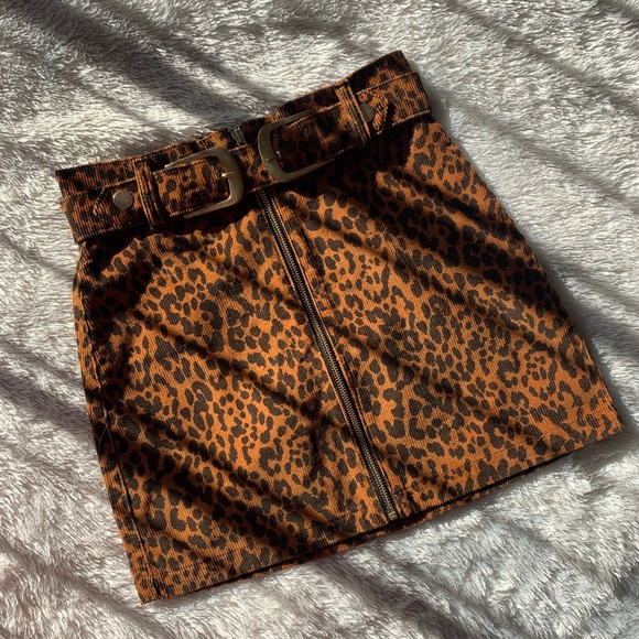Topshop Leopard Skirt *2 for $20* - Picture 4 of 8